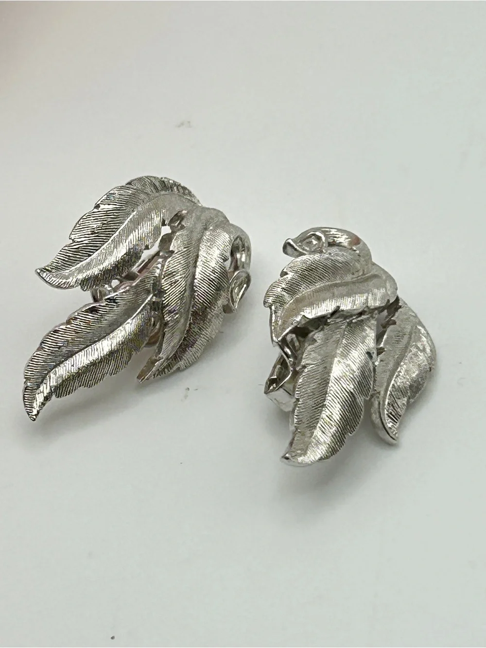 Vintage Trifari Silver Tone Feather Leaf Clip Earrings